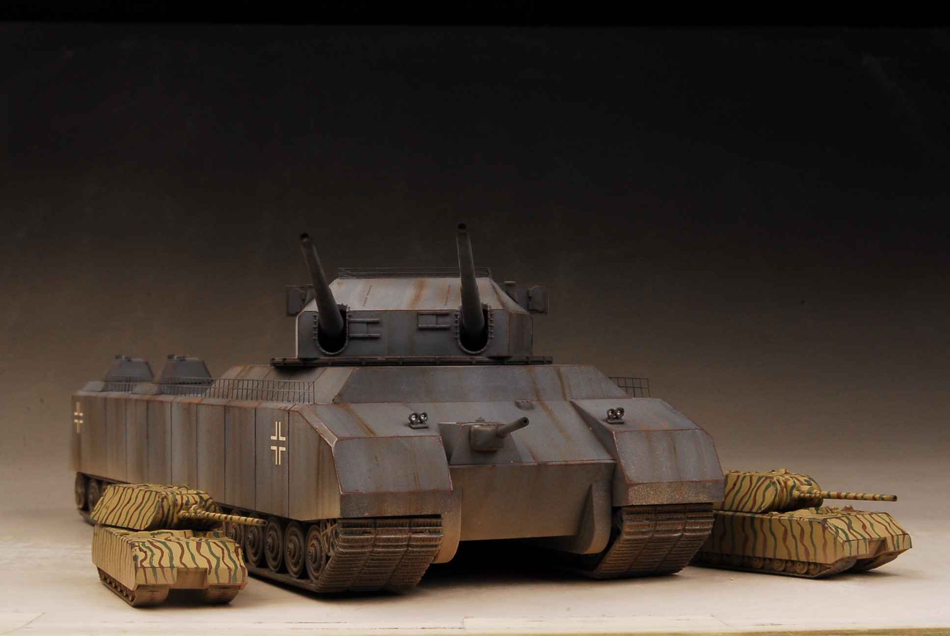 Tank 1000. Танк Landkreuzer p1000 Ratte. Landkreuzer p. 1000. Танк Landkreuzer p 1000. Модель танка Landkreuzer p.1000 Ratte.