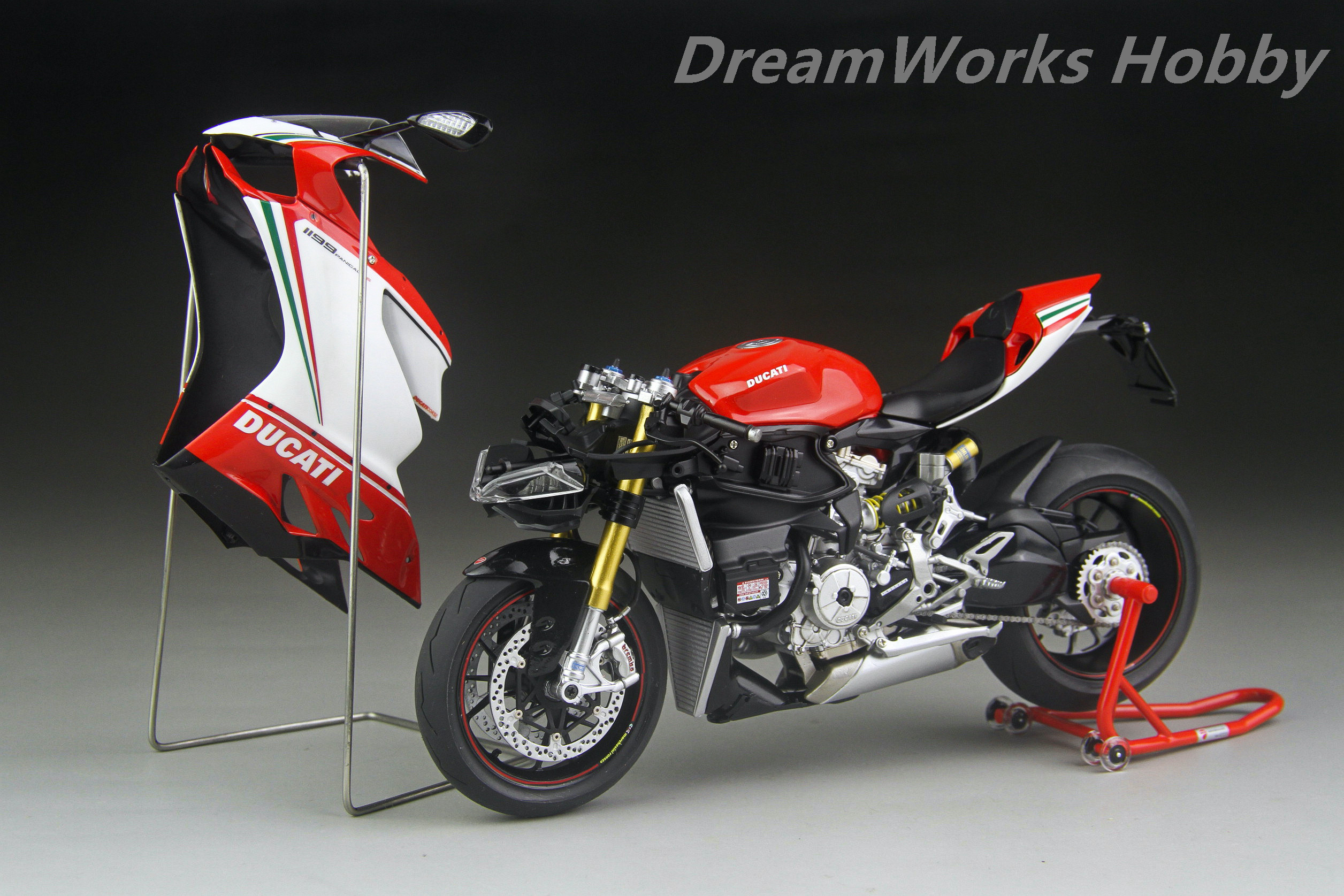Maquette moto Ducati 1199 Panigale S - Tamiya 14129 - 1/12